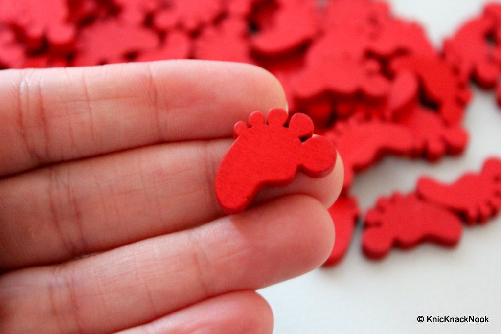 10 x Red Wood Feet Beads 22mm x 14 mm x 5mm