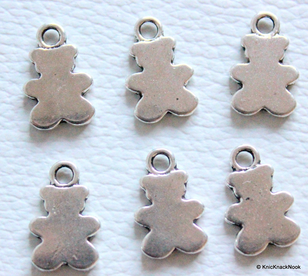 6 x Silver Tone Bear Charm Pendants 16mmx10mm