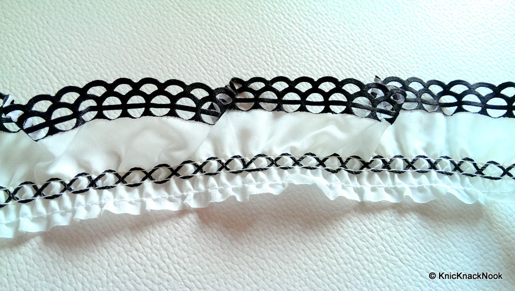 White Polyester Lace Trim With Black Scallops 40mm wide