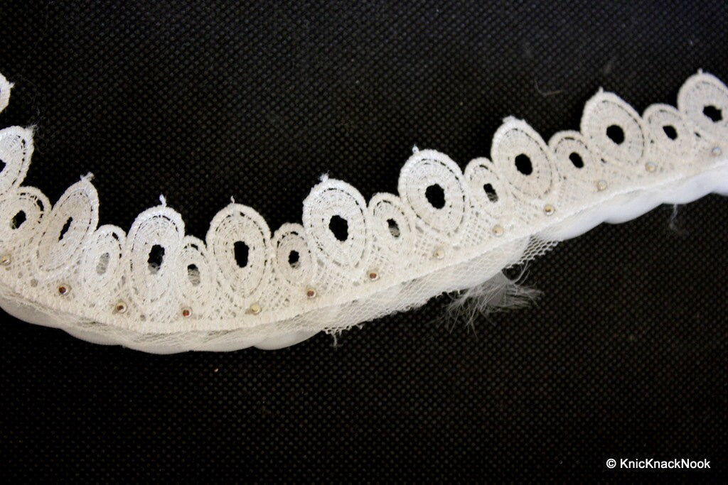 9 x White Rose With Pearl Flower And Crochet Leaves Lace Trim, Approx. 30mm Wide, Wholesale Indian Sari Trim