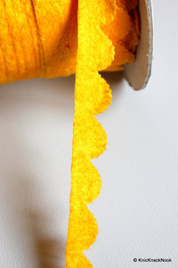 Thumbnail for Soft Yellow Scallop Lace Trim, Approx. 20mm